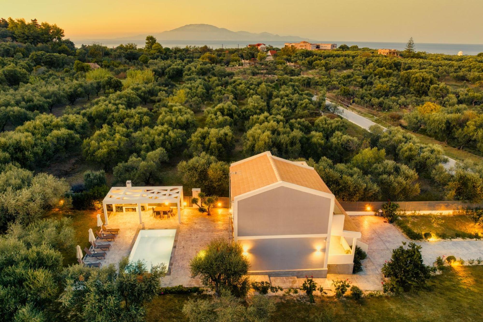 Valeria Private Villa Plános Exteriör bild