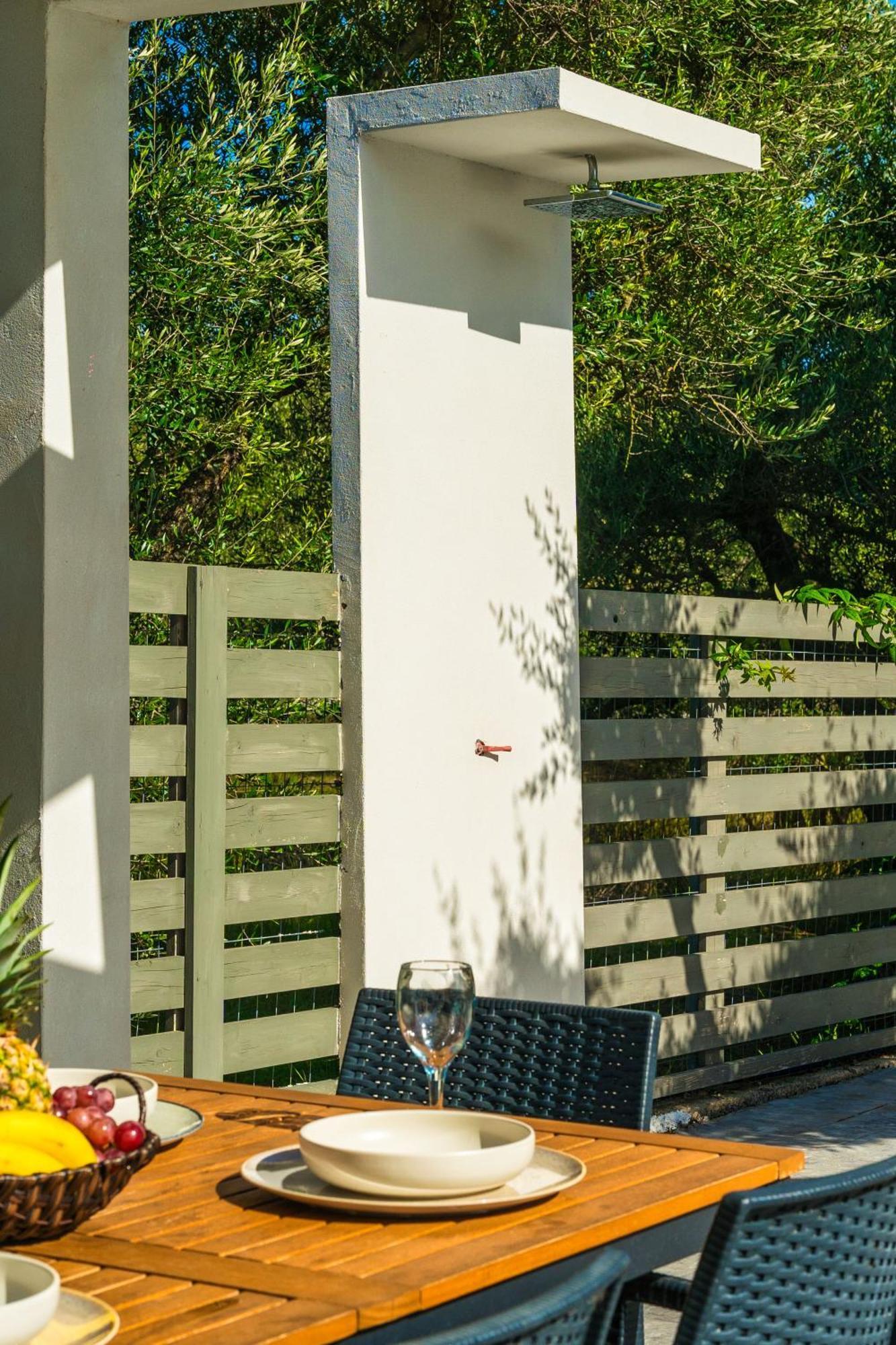 Valeria Private Villa Plános Exteriör bild