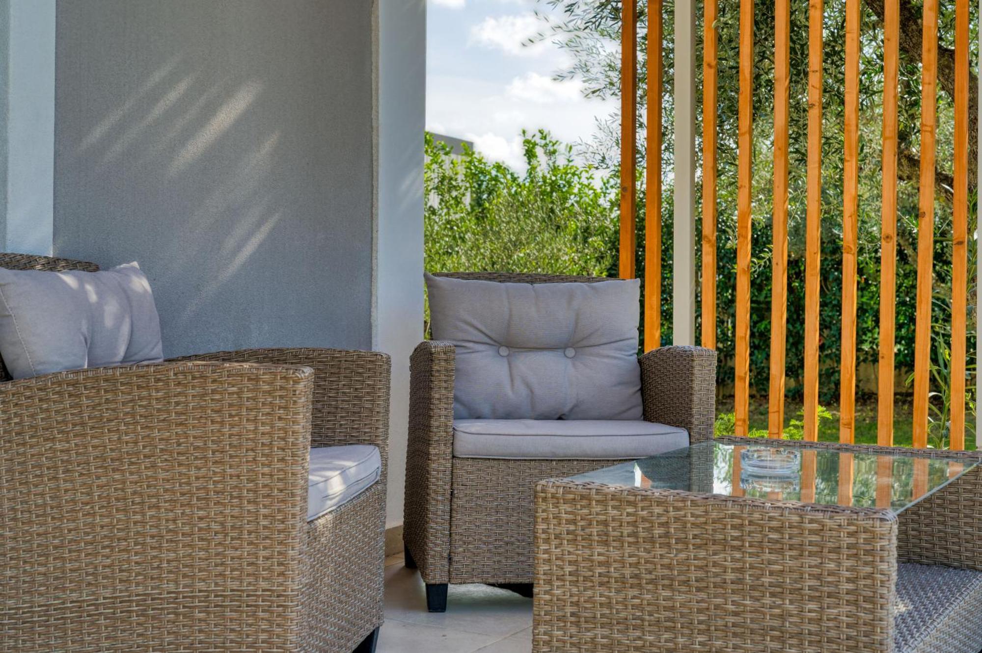 Valeria Private Villa Plános Exteriör bild
