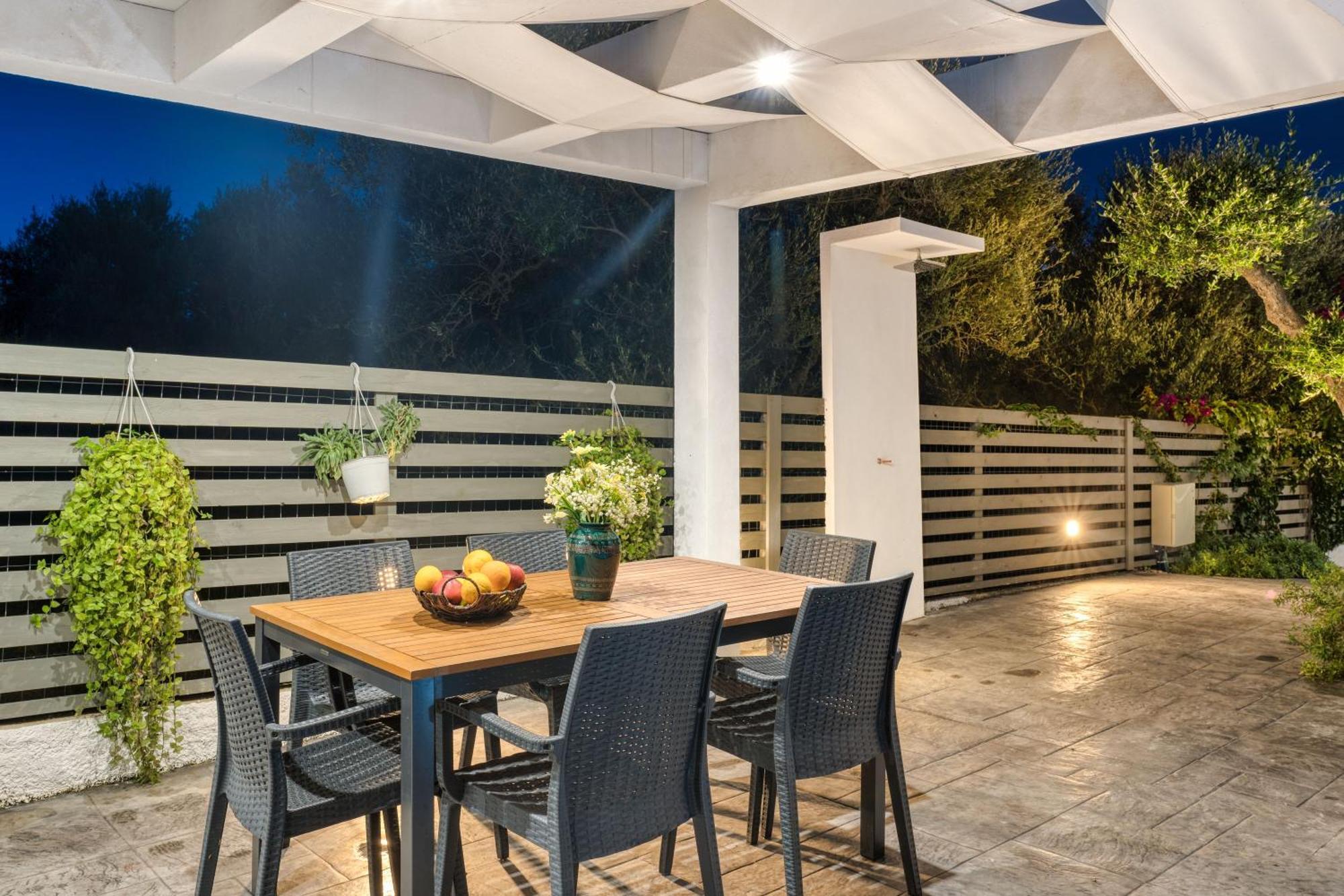 Valeria Private Villa Plános Exteriör bild