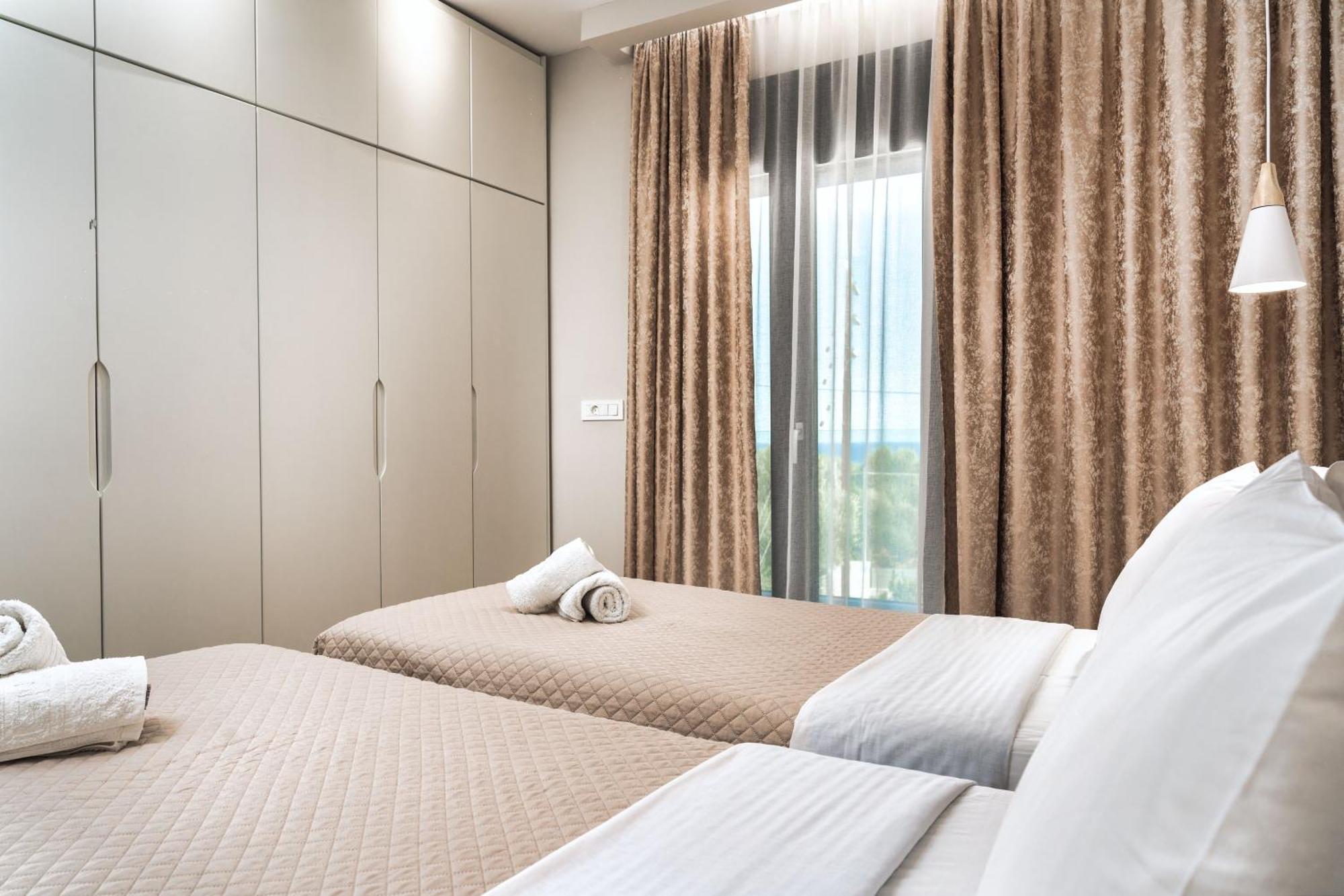 Valeria Private Villa Plános Exteriör bild