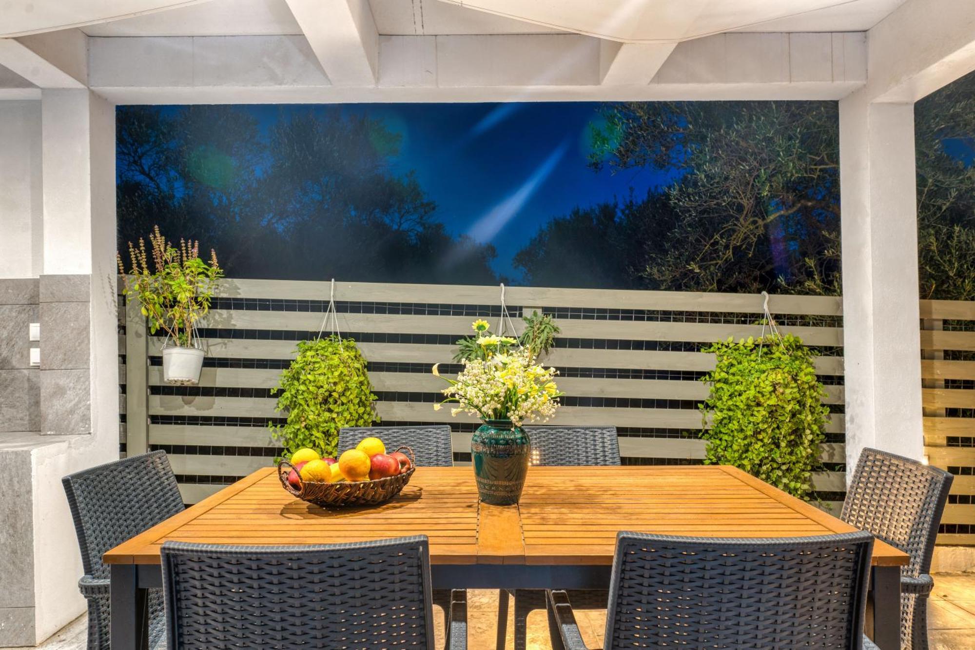 Valeria Private Villa Plános Exteriör bild